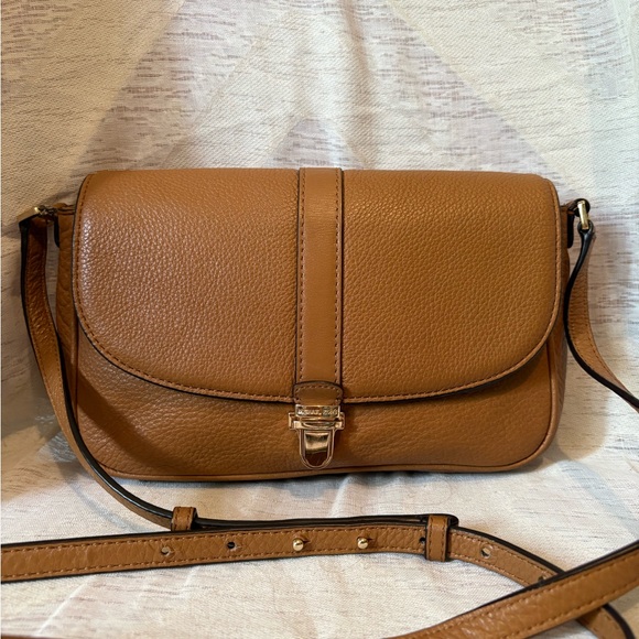 Michael Kors Charlton  Large Leather Crossbody Acorn - Picture 1 of 10